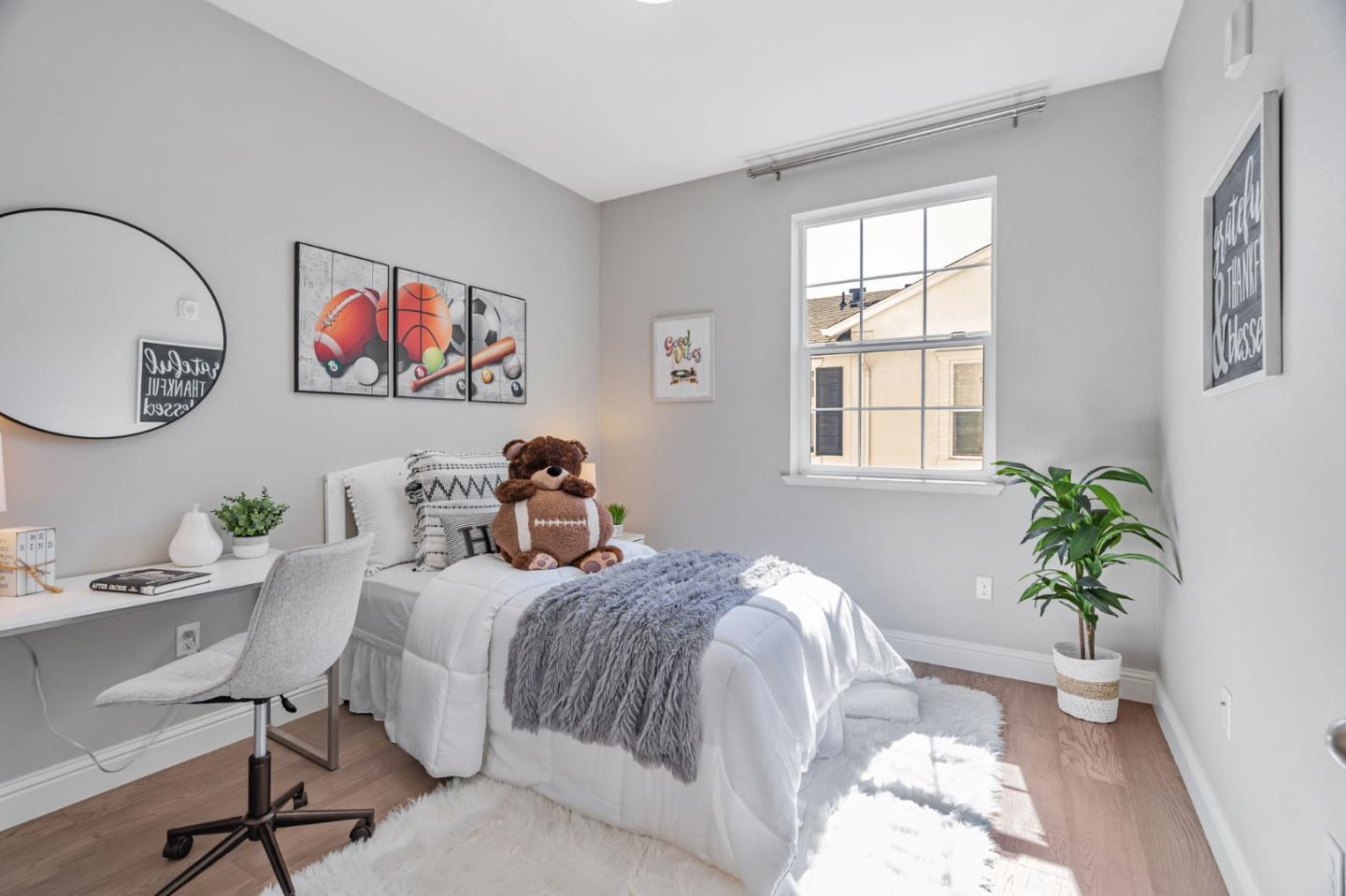Detail Gallery Image 6 of 48 For 285 Wild Rose Way, Milpitas,  CA 95035 - 4 Beds | 3/1 Baths