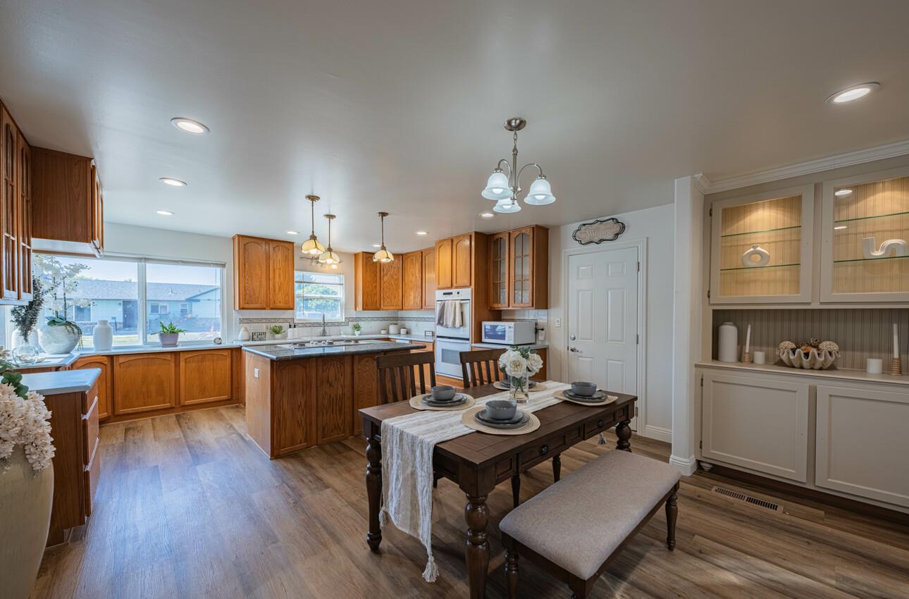 Detail Gallery Image 11 of 38 For 829 Los Palos Dr, Salinas,  CA 93901 - 3 Beds | 2 Baths
