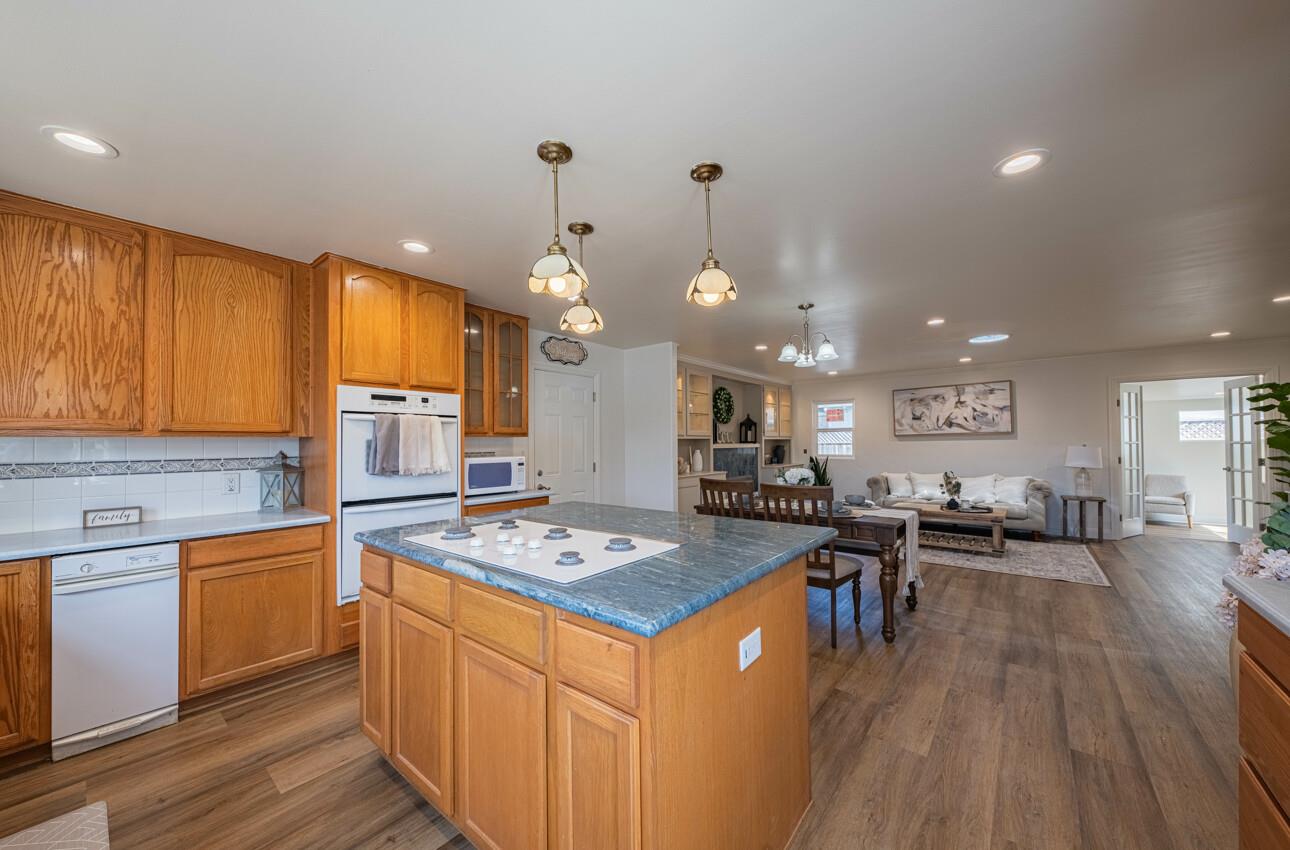 Detail Gallery Image 15 of 38 For 829 Los Palos Dr, Salinas,  CA 93901 - 3 Beds | 2 Baths