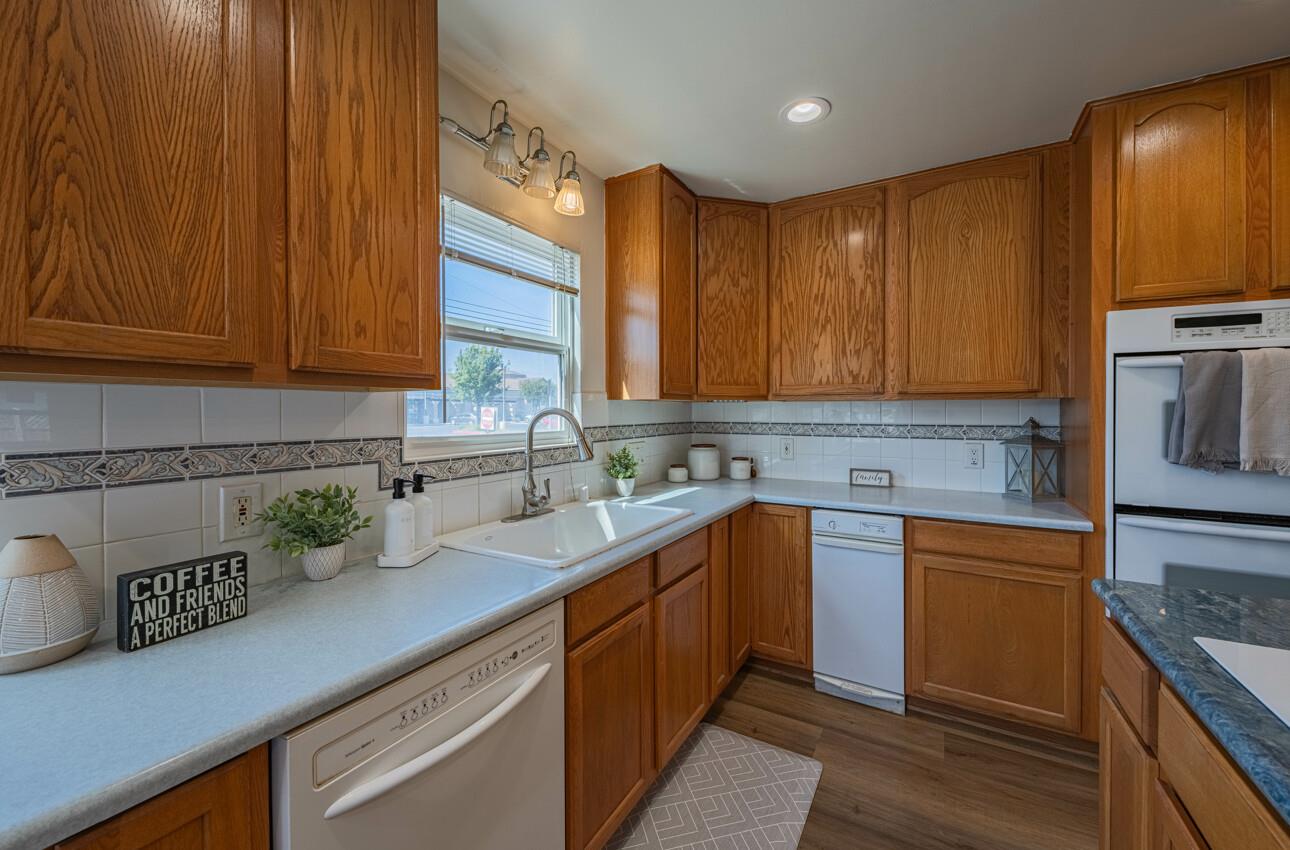 Detail Gallery Image 16 of 38 For 829 Los Palos Dr, Salinas,  CA 93901 - 3 Beds | 2 Baths