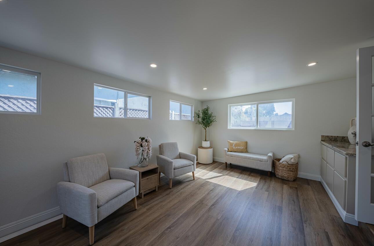 Detail Gallery Image 19 of 38 For 829 Los Palos Dr, Salinas,  CA 93901 - 3 Beds | 2 Baths