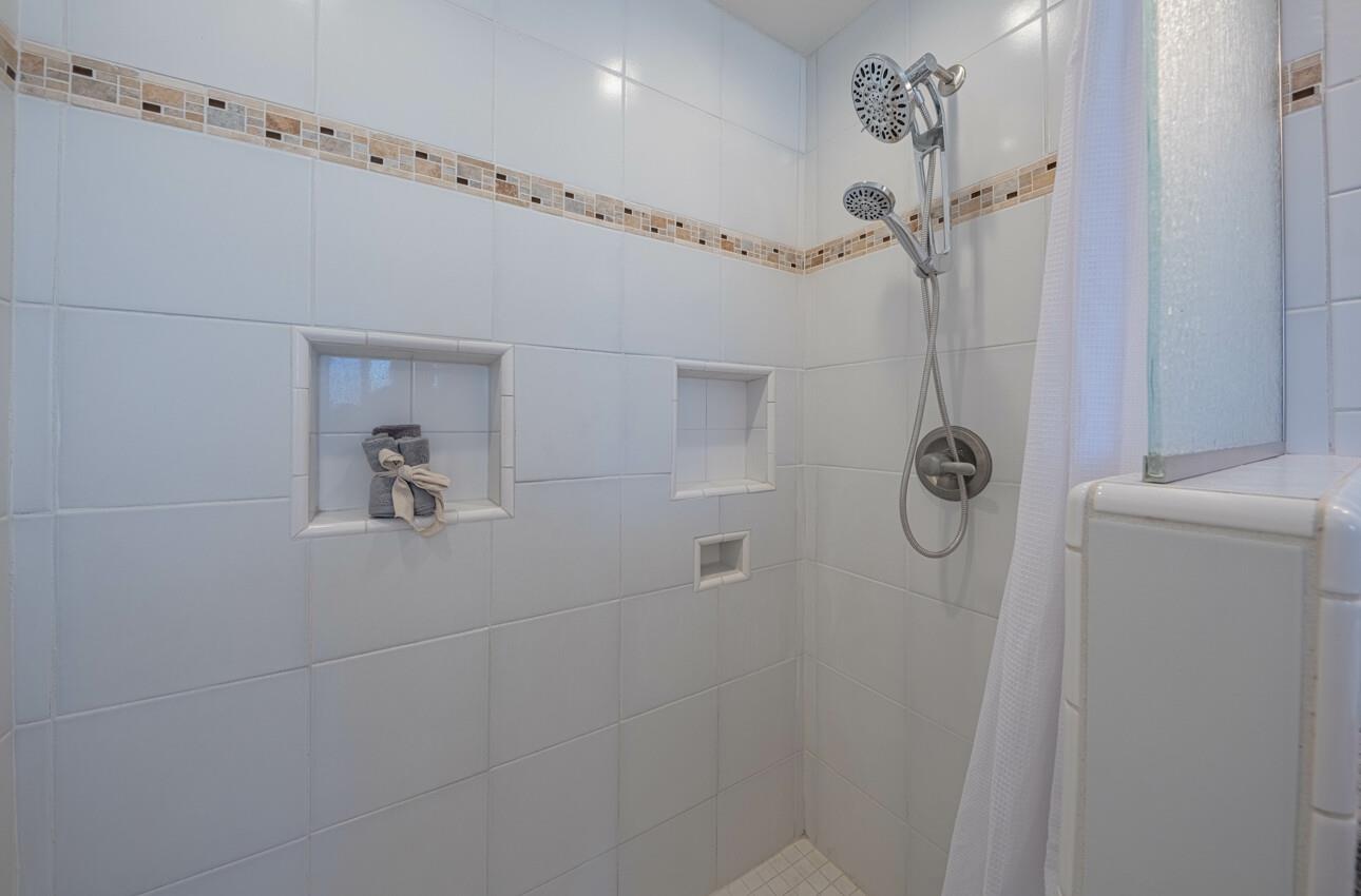 Detail Gallery Image 27 of 38 For 829 Los Palos Dr, Salinas,  CA 93901 - 3 Beds | 2 Baths