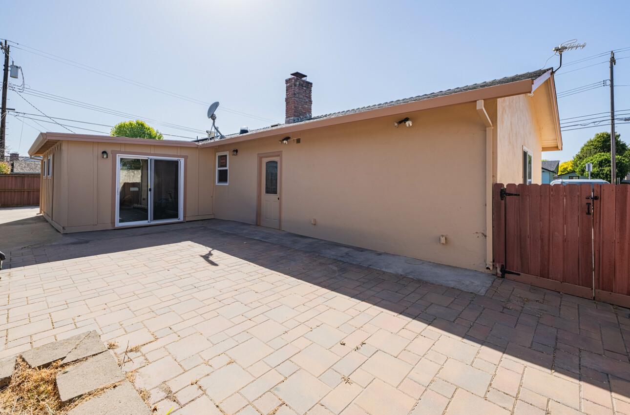 Detail Gallery Image 34 of 38 For 829 Los Palos Dr, Salinas,  CA 93901 - 3 Beds | 2 Baths