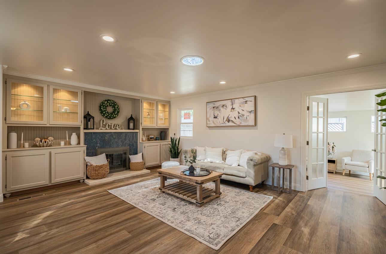 Detail Gallery Image 7 of 38 For 829 Los Palos Dr, Salinas,  CA 93901 - 3 Beds | 2 Baths