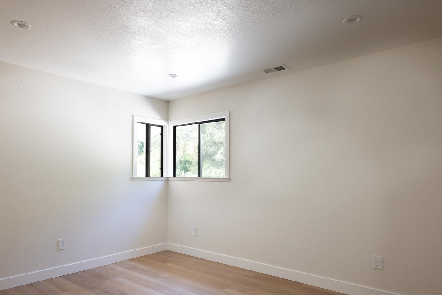 Detail Gallery Image 13 of 24 For 25603 Canada Dr, Carmel,  CA 93923 - 3 Beds | 2 Baths