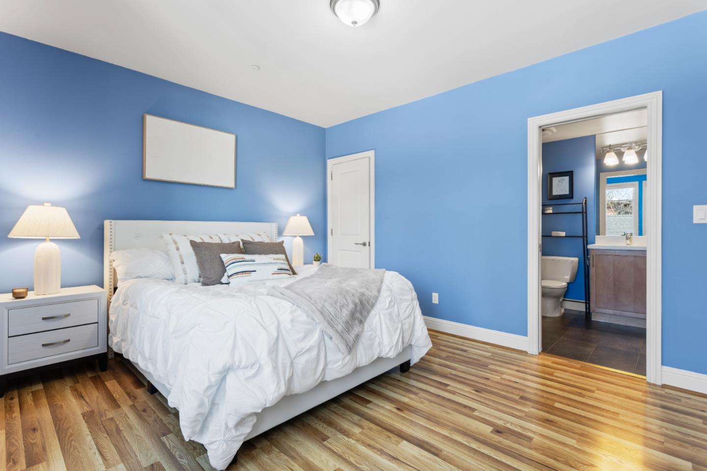 Detail Gallery Image 11 of 21 For 21 S Claremont St #1,  San Mateo,  CA 94401 - 2 Beds | 1/1 Baths