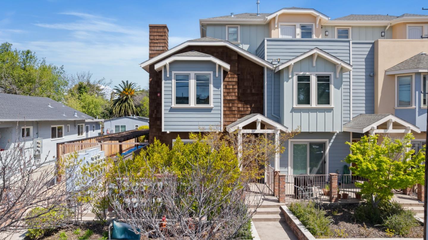 Detail Gallery Image 2 of 21 For 21 S Claremont St #1,  San Mateo,  CA 94401 - 2 Beds | 1/1 Baths