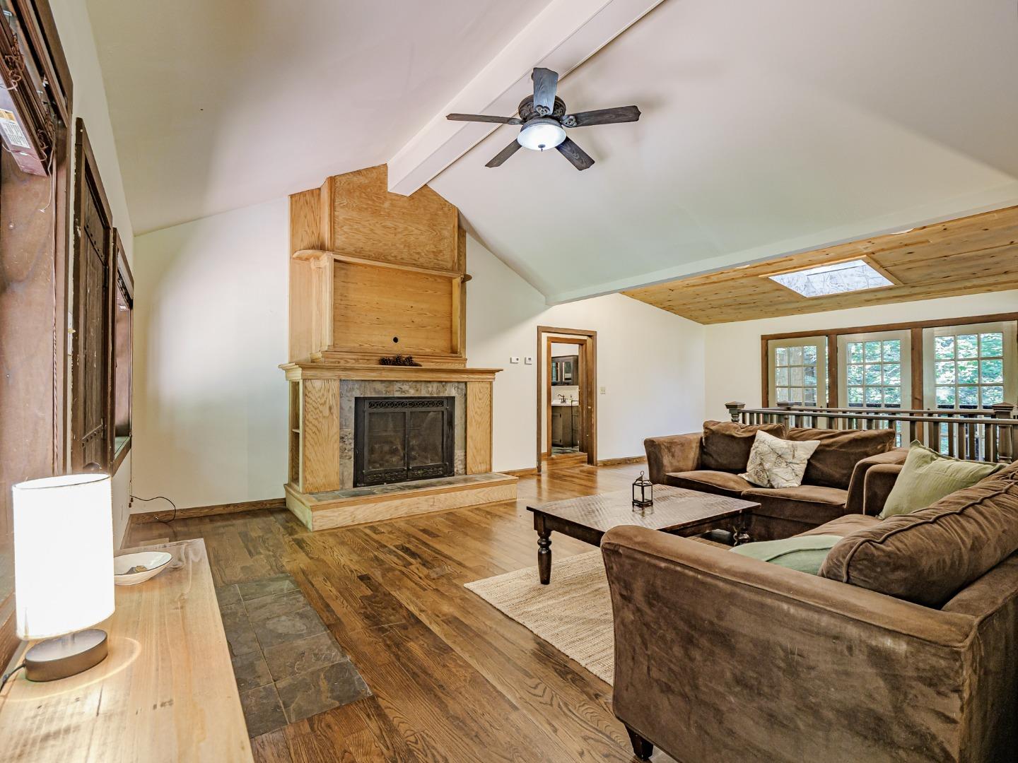 Detail Gallery Image 4 of 57 For 596 Willow Way, Felton,  CA 95018 - 4 Beds | 2 Baths