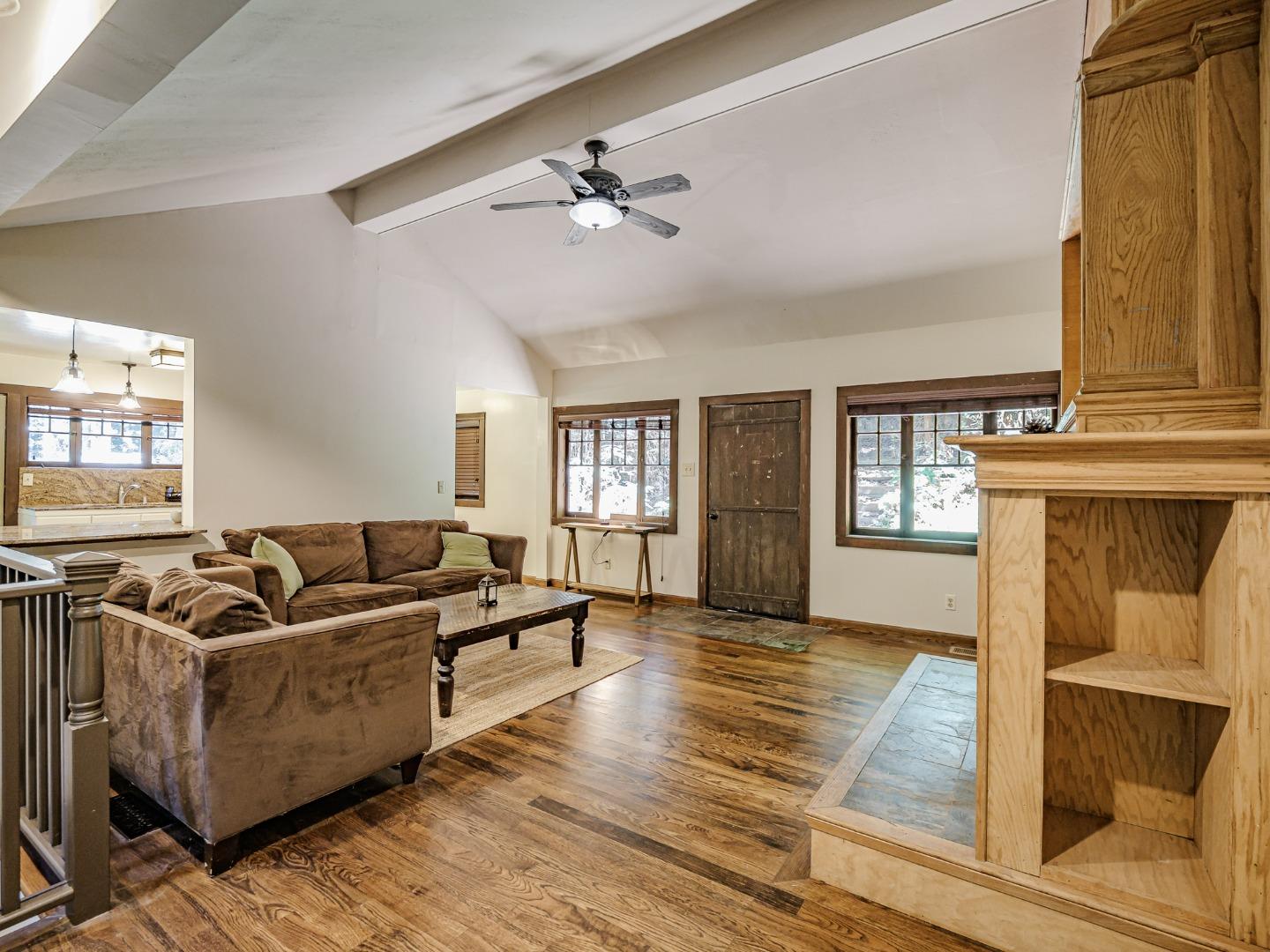 Detail Gallery Image 5 of 57 For 596 Willow Way, Felton,  CA 95018 - 4 Beds | 2 Baths