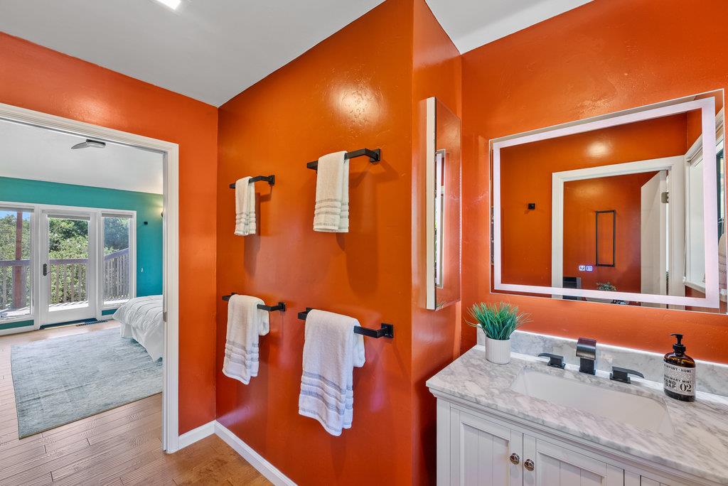 Detail Gallery Image 14 of 58 For 19250 Reavis Way, Salinas,  CA 93907 - 4 Beds | 3/1 Baths