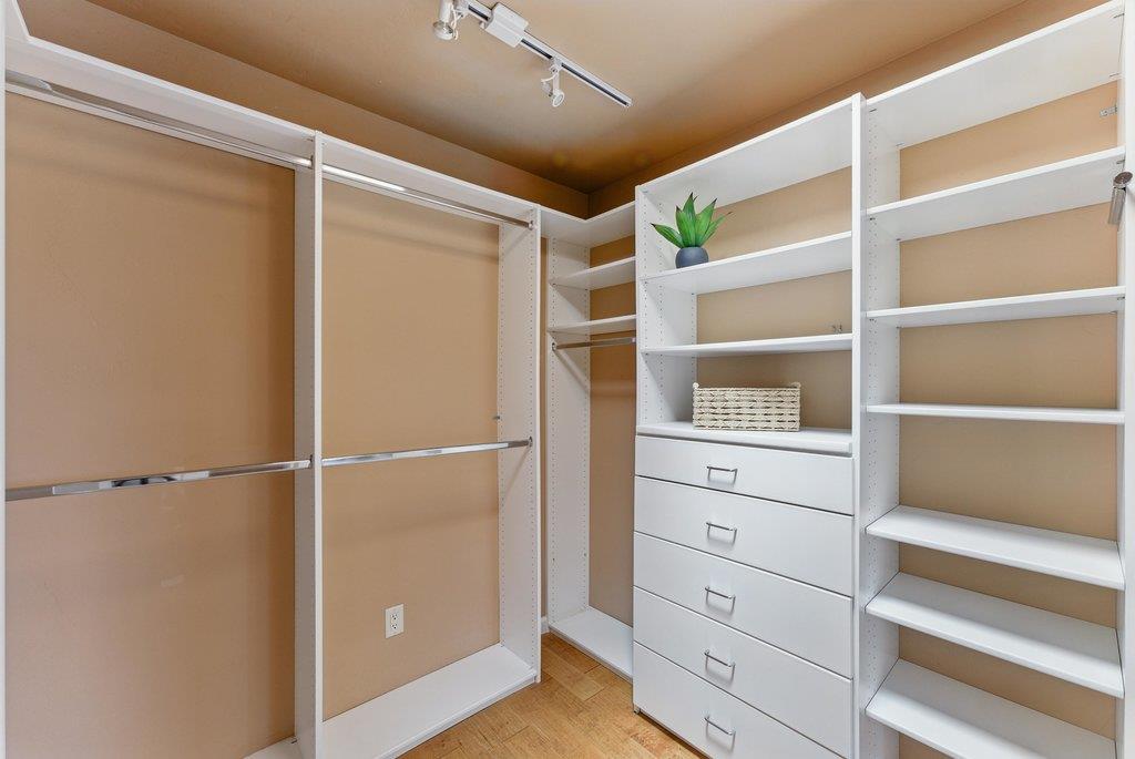 Detail Gallery Image 17 of 58 For 19250 Reavis Way, Salinas,  CA 93907 - 4 Beds | 3/1 Baths
