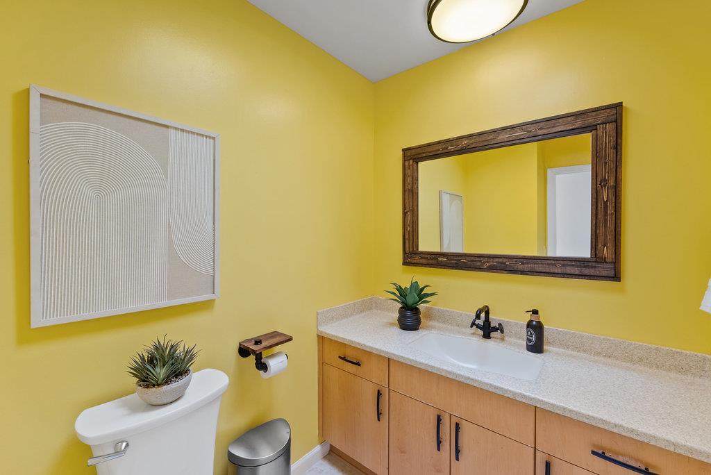 Detail Gallery Image 18 of 58 For 19250 Reavis Way, Salinas,  CA 93907 - 4 Beds | 3/1 Baths
