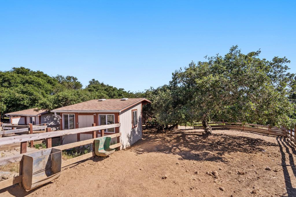 Detail Gallery Image 38 of 58 For 19250 Reavis Way, Salinas,  CA 93907 - 4 Beds | 3/1 Baths
