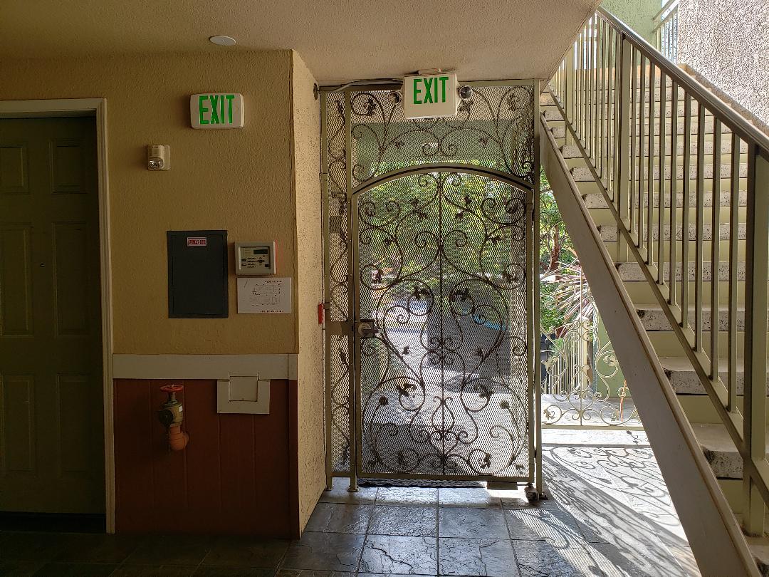 Detail Gallery Image 18 of 21 For 2330 University Ave #200,  East Palo Alto,  CA 94303 - 2 Beds | 2 Baths
