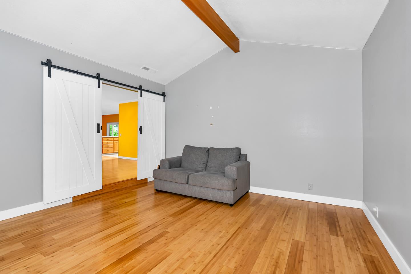 Detail Gallery Image 13 of 56 For 3890 Linton Ct, San Jose,  CA 95121 - 4 Beds | 2 Baths