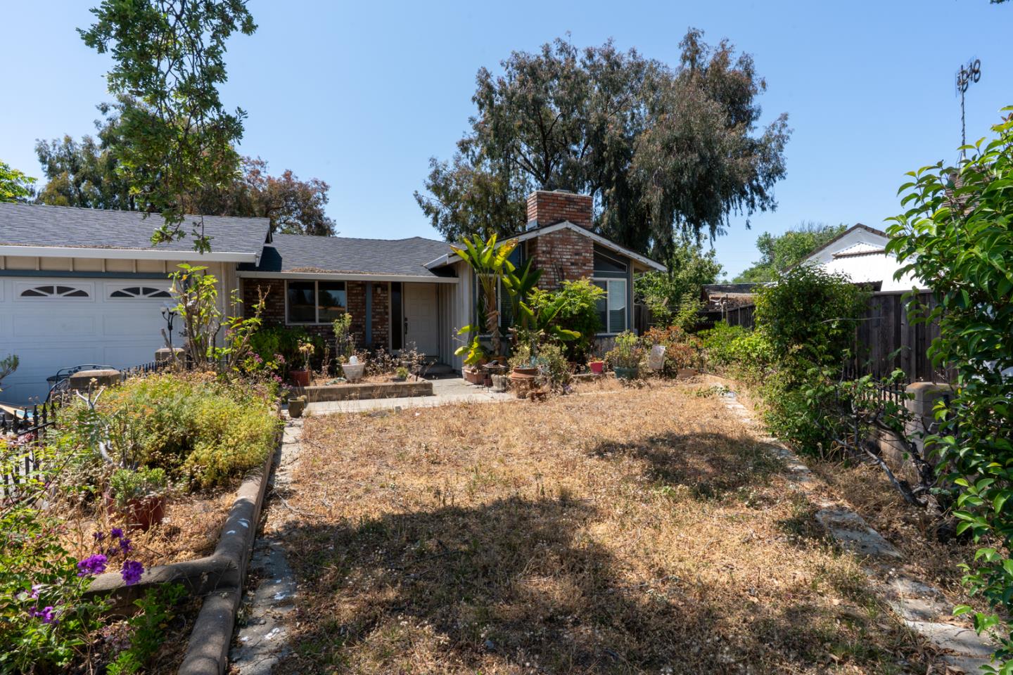 Detail Gallery Image 2 of 56 For 3890 Linton Ct, San Jose,  CA 95121 - 4 Beds | 2 Baths