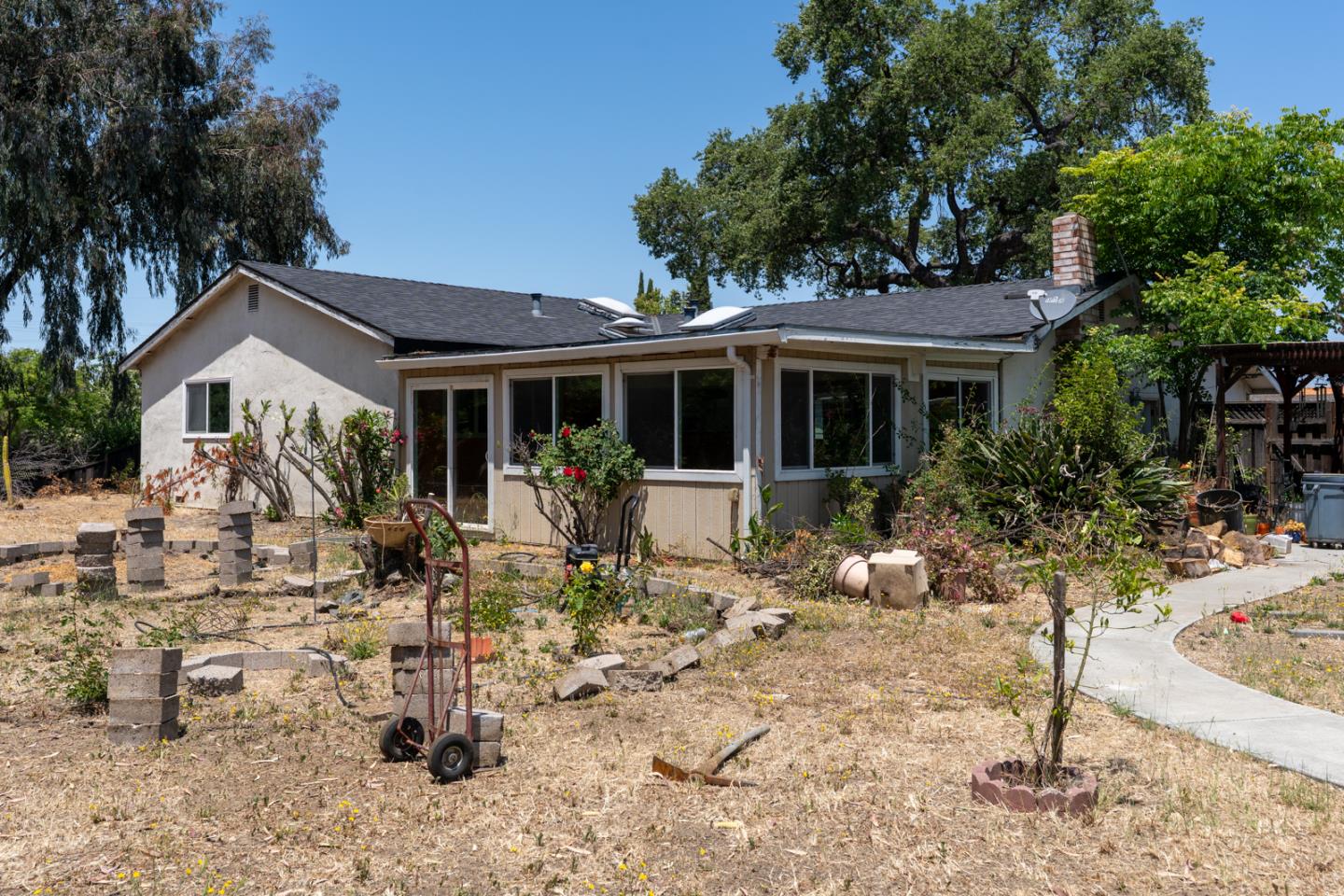 Detail Gallery Image 41 of 56 For 3890 Linton Ct, San Jose,  CA 95121 - 4 Beds | 2 Baths