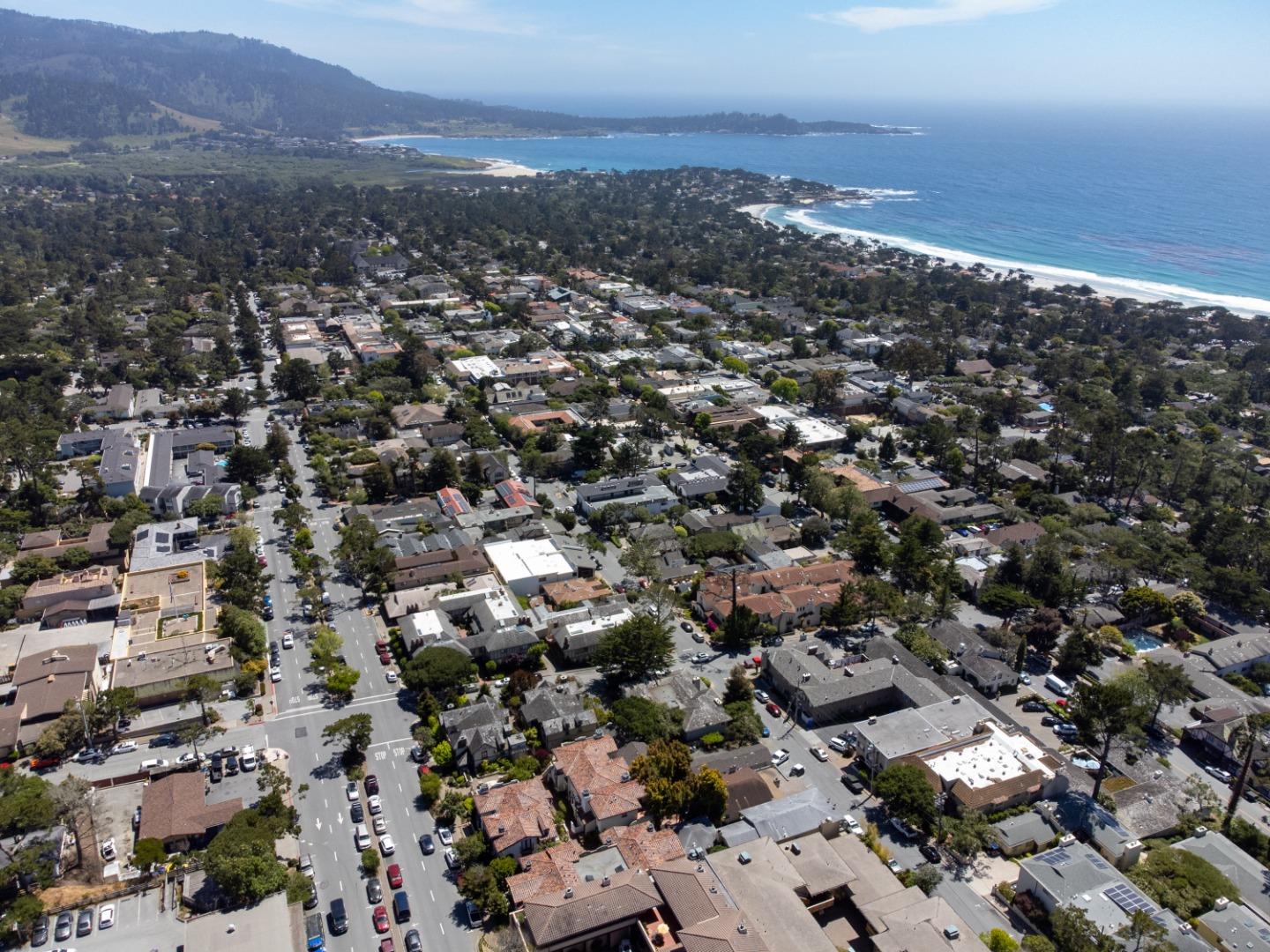 Detail Gallery Image 1 of 23 For 0 Mission 4 Nw of 4th St #6,  Carmel,  CA 93921 - 3 Beds | 2 Baths
