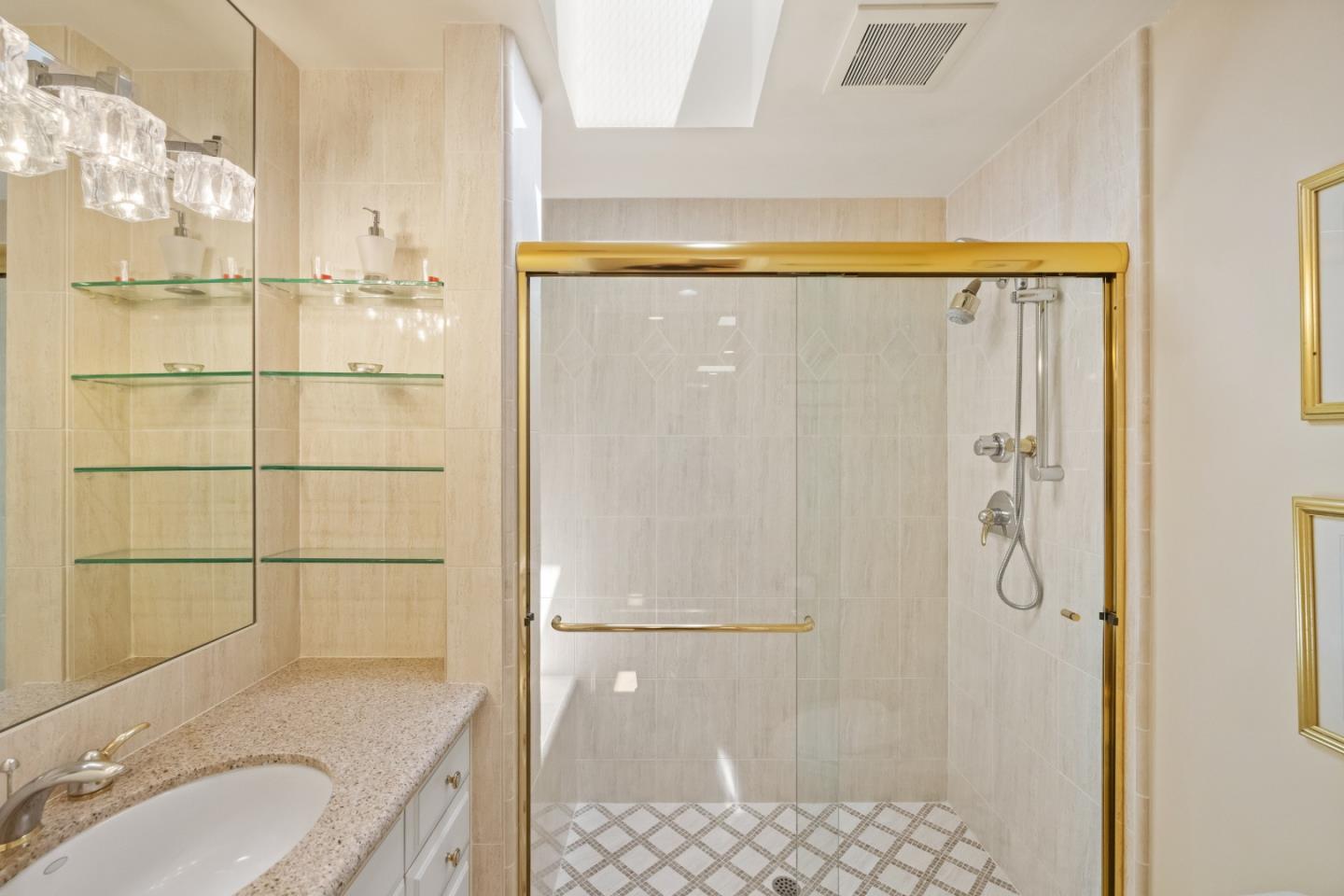 Detail Gallery Image 18 of 23 For 0 Mission 4 Nw of 4th St #6,  Carmel,  CA 93921 - 3 Beds | 2 Baths