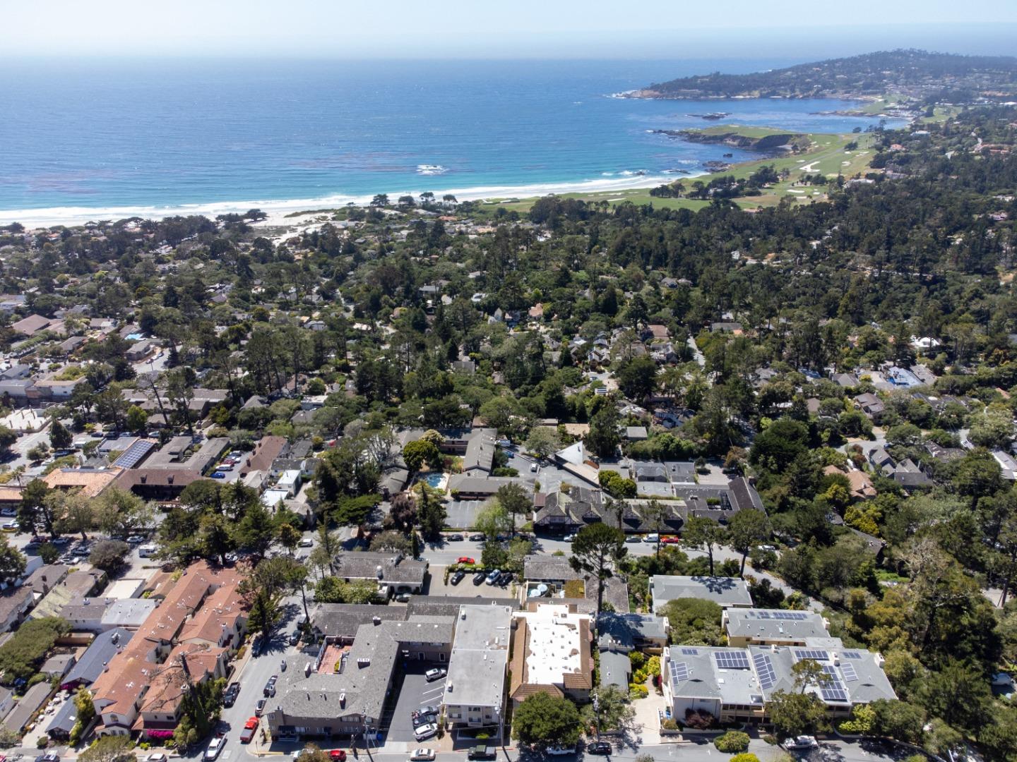 Detail Gallery Image 2 of 23 For 0 Mission 4 Nw of 4th St #6,  Carmel,  CA 93921 - 3 Beds | 2 Baths