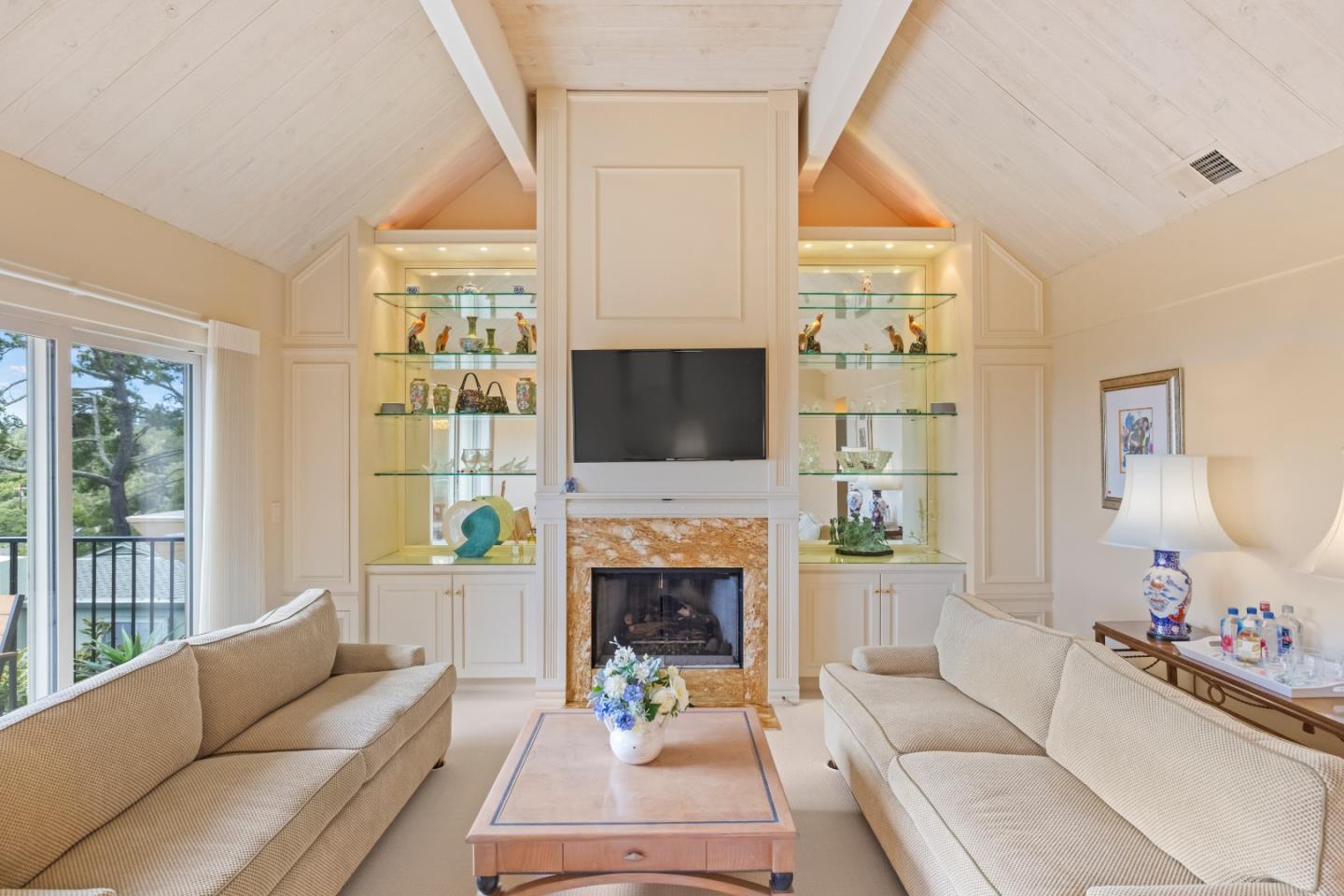 Detail Gallery Image 7 of 23 For 0 Mission 4 Nw of 4th St #6,  Carmel,  CA 93921 - 3 Beds | 2 Baths