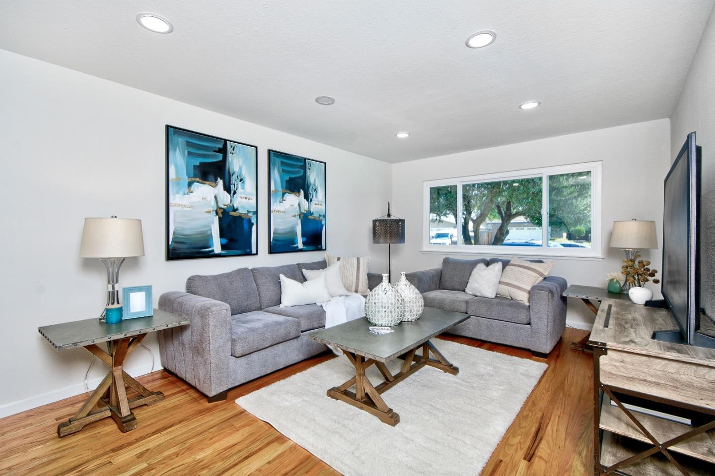 Detail Gallery Image 4 of 27 For 1431 Sierra Creek Way, San Jose,  CA 95132 - 4 Beds | 2 Baths
