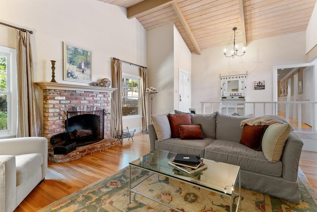 Detail Gallery Image 15 of 54 For 455 Calle Del Sol, Aptos,  CA 95003 - 4 Beds | 3/2 Baths