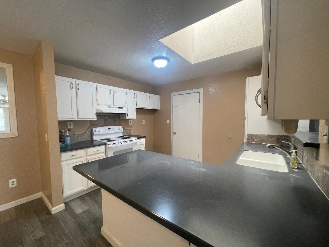 Detail Gallery Image 5 of 14 For 1021 Polk St #29,  Salinas,  CA 93906 - 2 Beds | 1 Baths