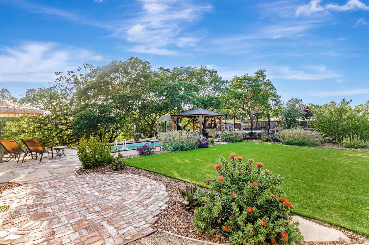 Detail Gallery Image 24 of 37 For 15393 via Caballero, Monte Sereno,  CA 95030 - 5 Beds | 4/1 Baths
