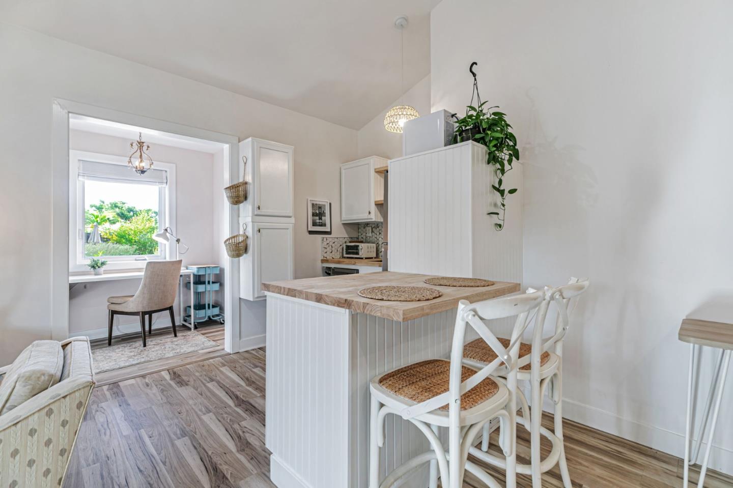 Detail Gallery Image 29 of 37 For 15393 via Caballero, Monte Sereno,  CA 95030 - 5 Beds | 4/1 Baths