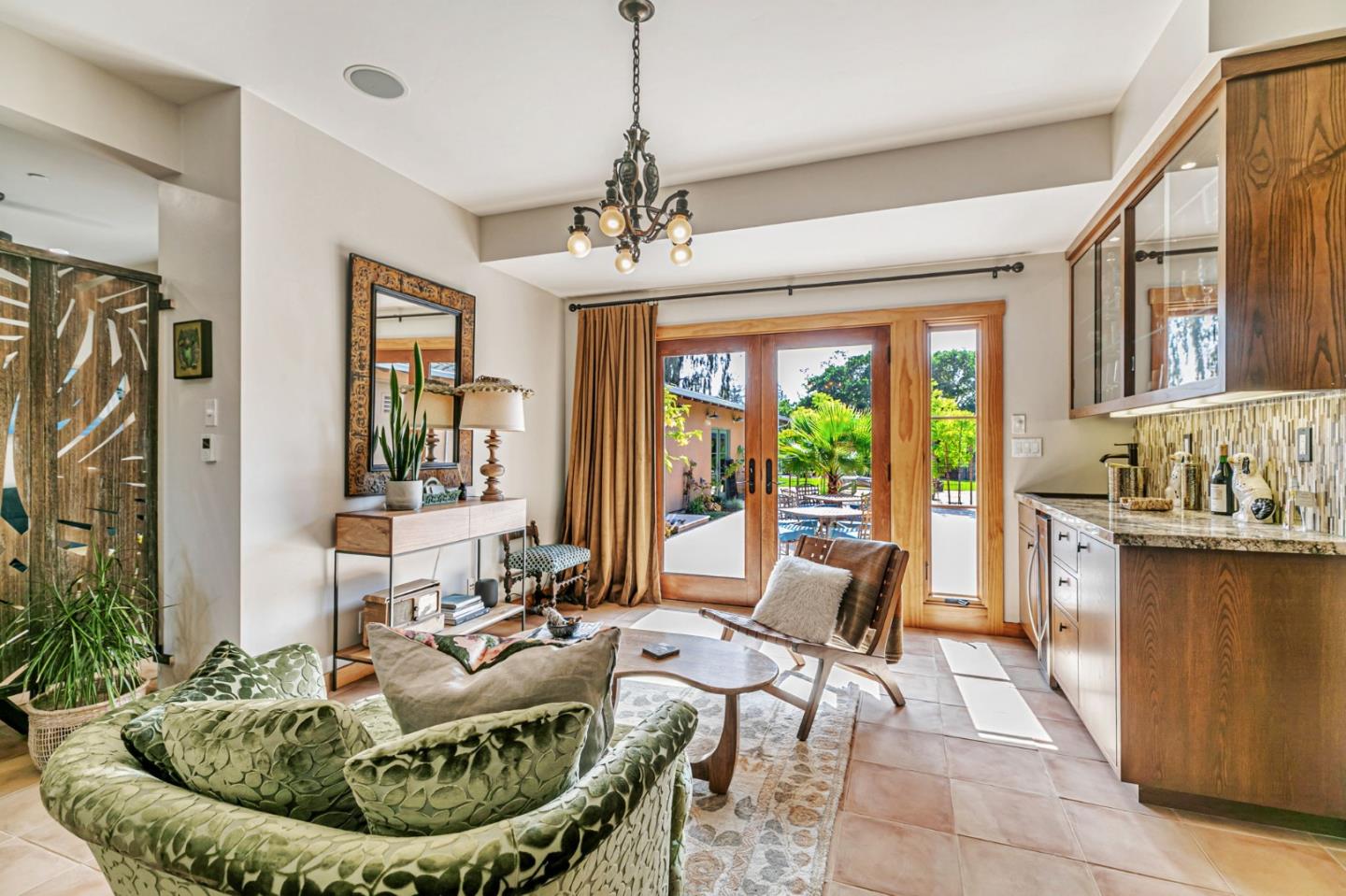 Detail Gallery Image 7 of 37 For 15393 via Caballero, Monte Sereno,  CA 95030 - 5 Beds | 4/1 Baths