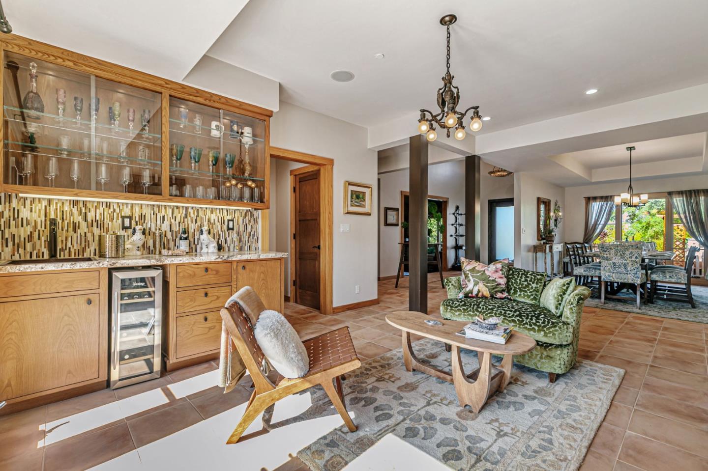 Detail Gallery Image 8 of 37 For 15393 via Caballero, Monte Sereno,  CA 95030 - 5 Beds | 4/1 Baths