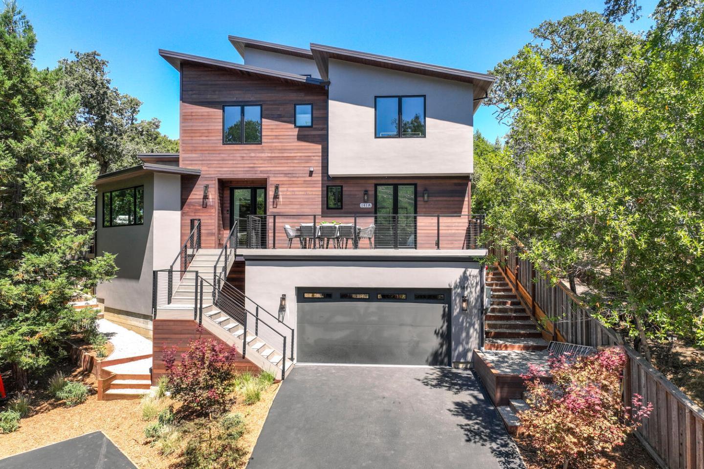 Thumbnail for 141 Lake Rd, Portola Valley, CA 94028