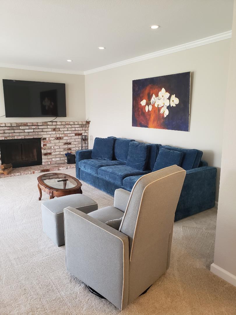 Detail Gallery Image 8 of 17 For 1234 Clinton St #C,  Redwood City,  CA 94061 - 2 Beds | 2 Baths