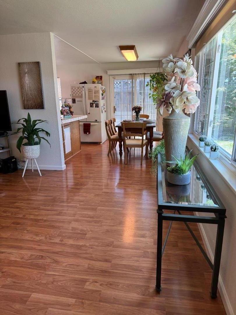 Detail Gallery Image 6 of 19 For 3268 Kilo Ave, San Jose,  CA 95124 - 3 Beds | 1 Baths