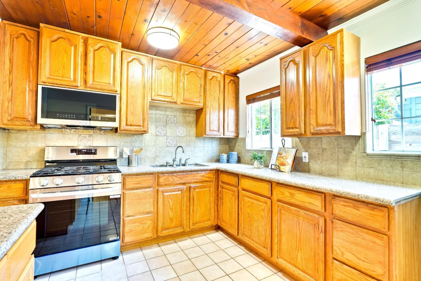 Detail Gallery Image 16 of 60 For 891 Lori Ave, Sunnyvale,  CA 94086 - 3 Beds | 2 Baths