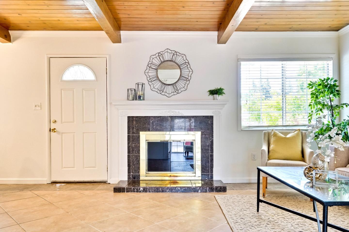 Detail Gallery Image 6 of 60 For 891 Lori Ave, Sunnyvale,  CA 94086 - 3 Beds | 2 Baths