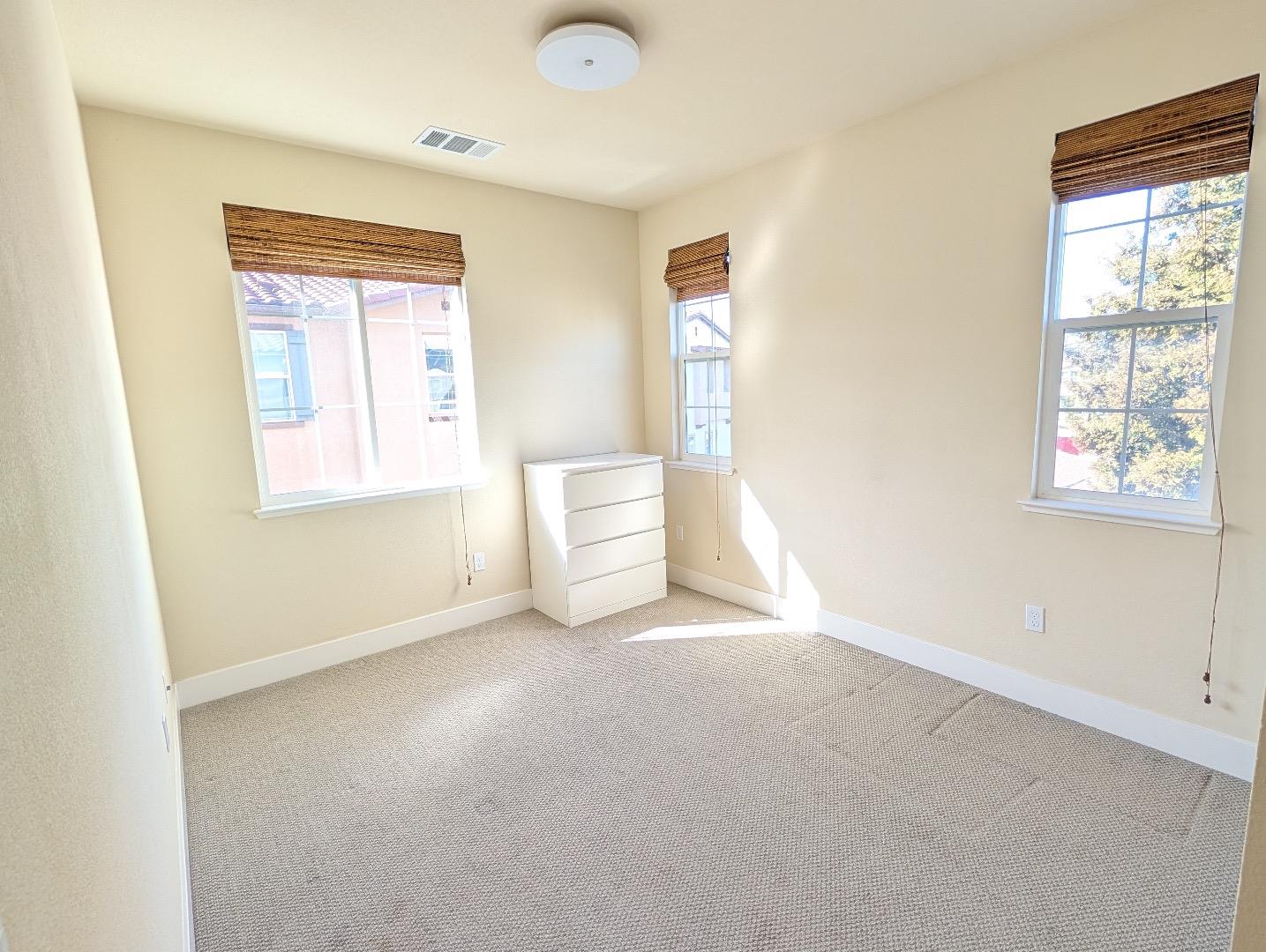 Detail Gallery Image 16 of 23 For 188 Jeffrey Ter, Sunnyvale,  CA 94086 - 4 Beds | 3/1 Baths