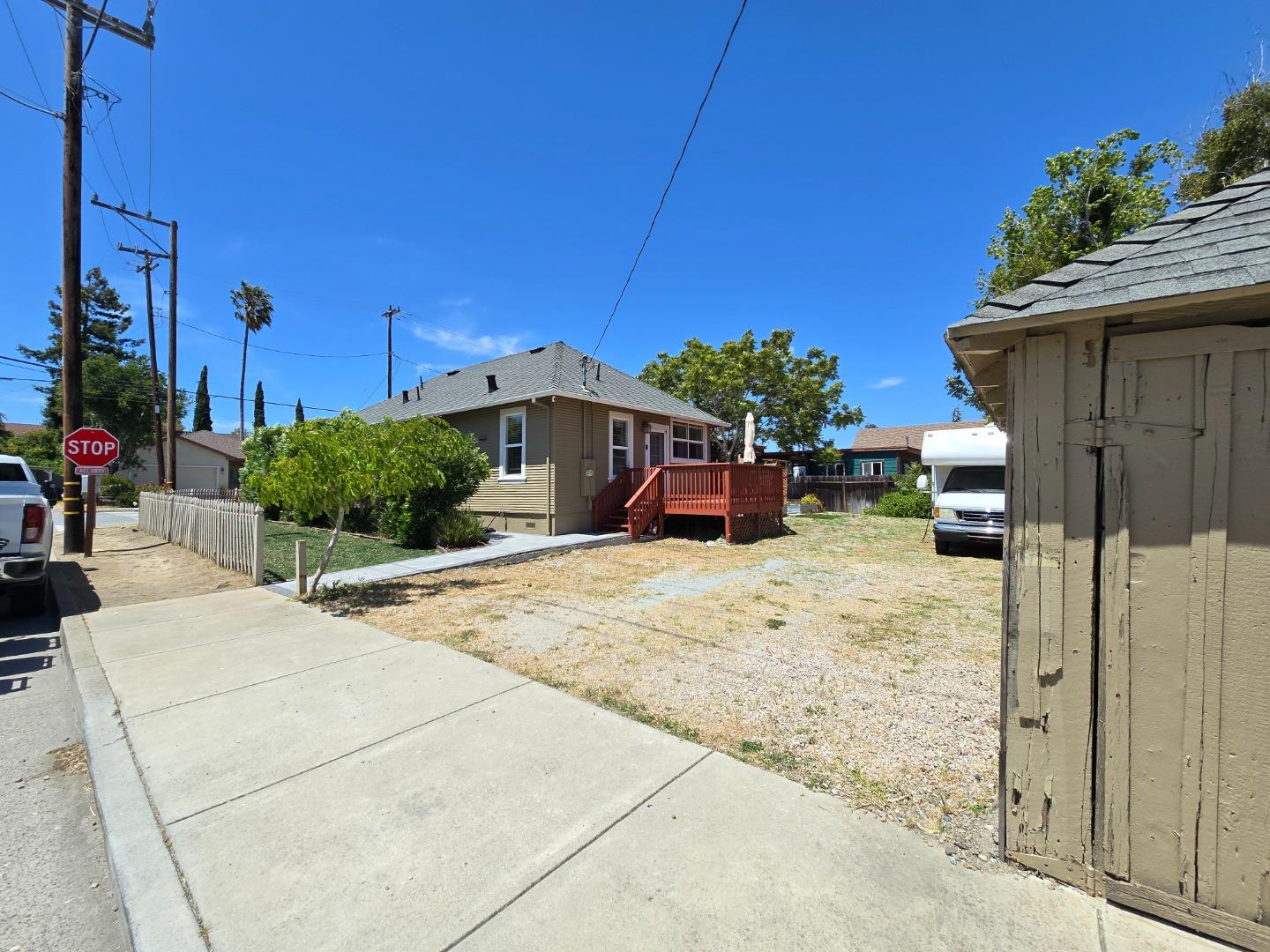 Detail Gallery Image 21 of 41 For 38 Monterey St, San Juan Bautista,  CA 95045 - 2 Beds | 1 Baths