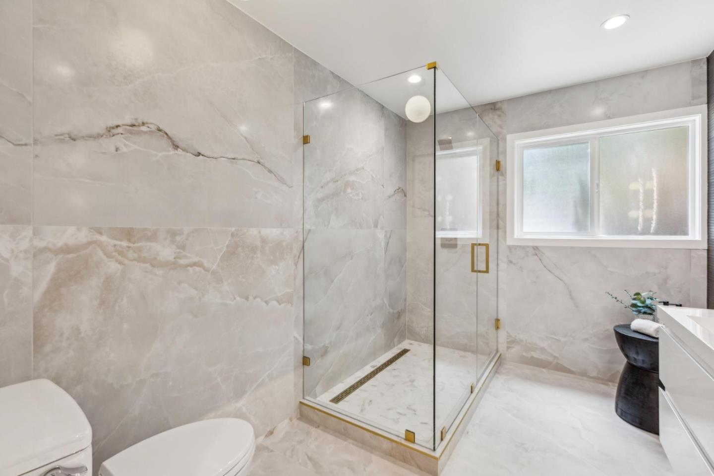 Detail Gallery Image 75 of 139 For 260 Curtis St, San Francisco,  CA 94112 - 3 Beds | 3 Baths