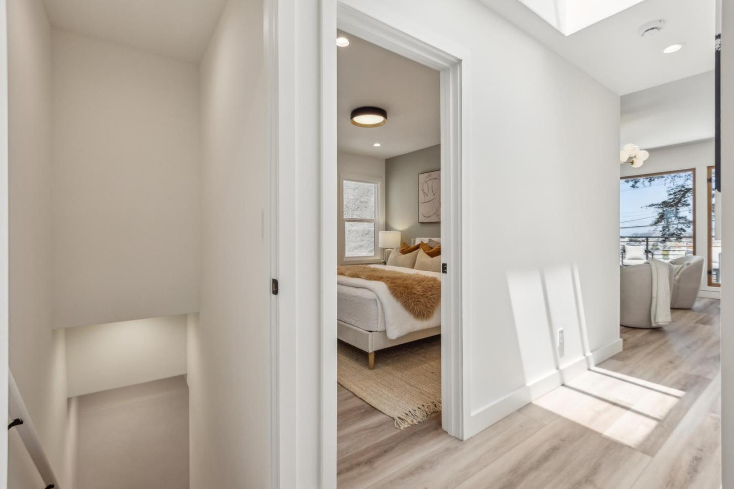 Detail Gallery Image 81 of 139 For 260 Curtis St, San Francisco,  CA 94112 - 3 Beds | 3 Baths