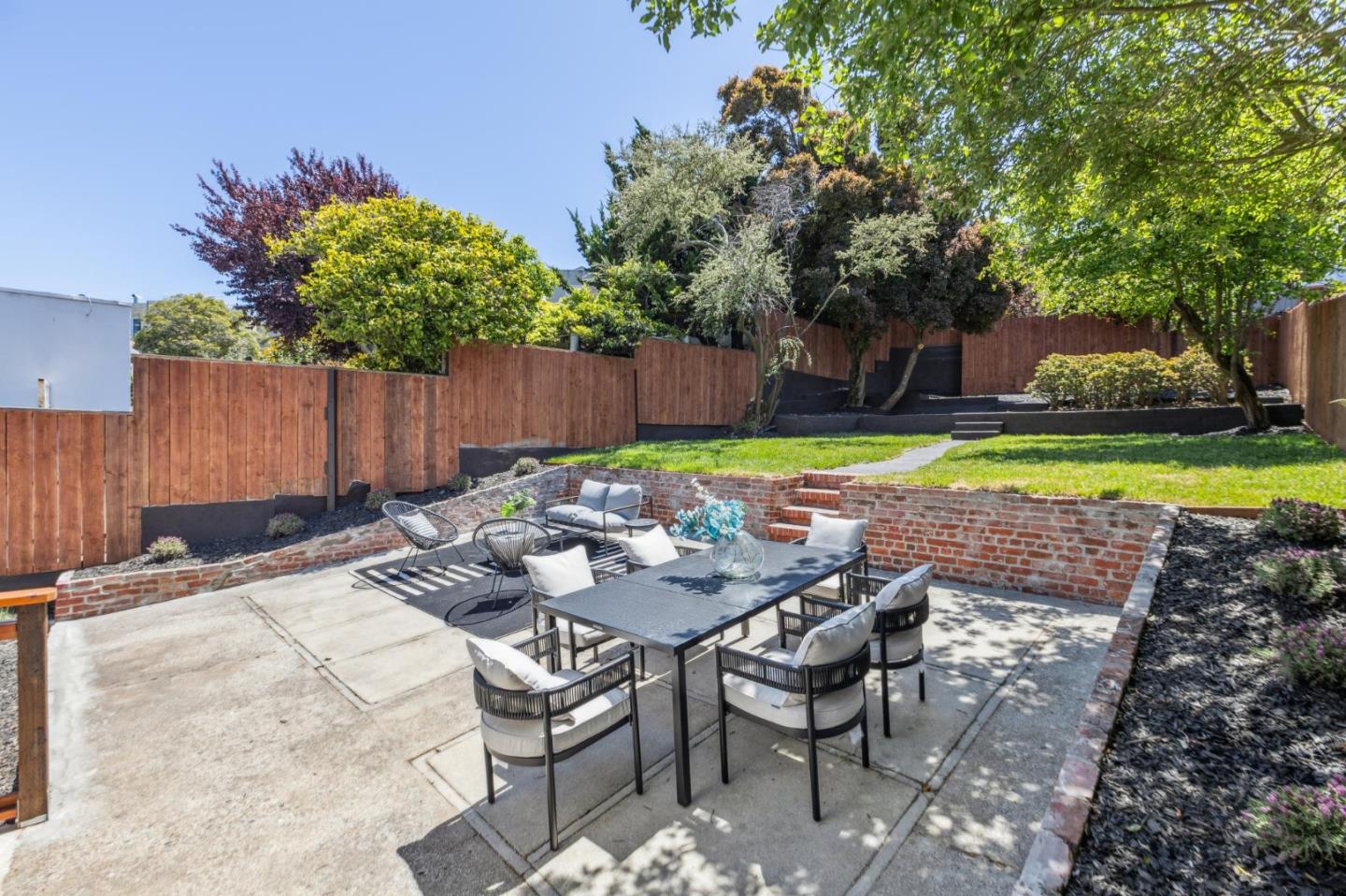 Detail Gallery Image 99 of 139 For 260 Curtis St, San Francisco,  CA 94112 - 3 Beds | 3 Baths