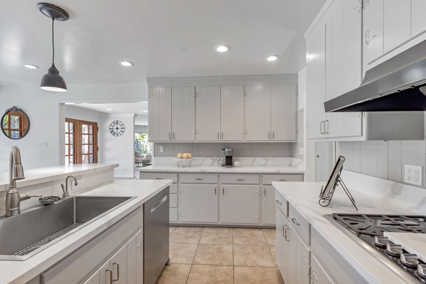 Detail Gallery Image 16 of 76 For 3780 Ralston Ave, Hillsborough,  CA 94010 - 4 Beds | 3 Baths