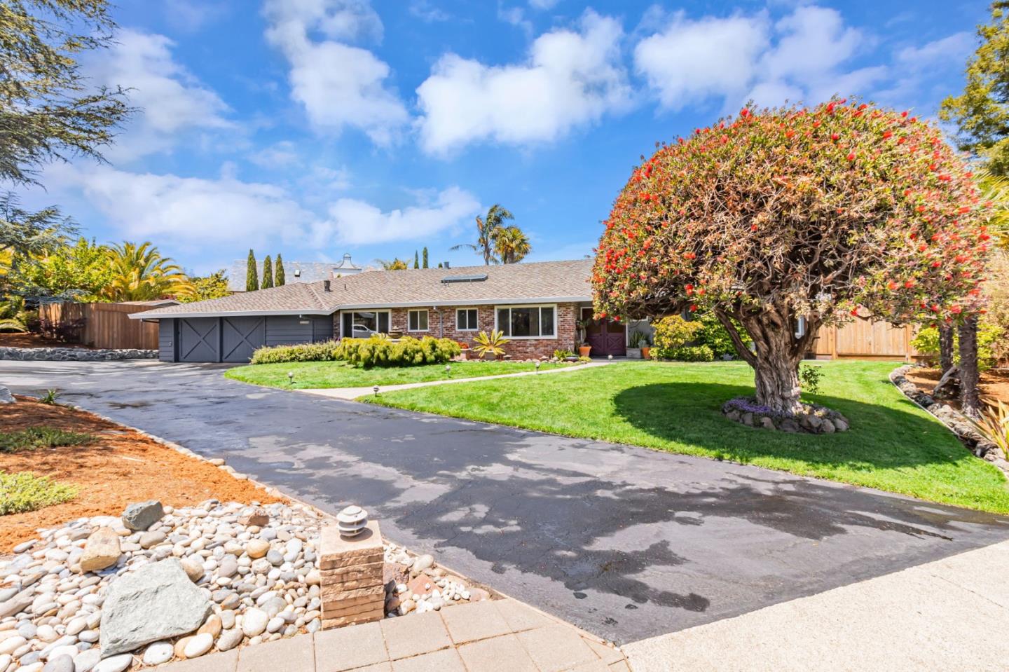 Detail Gallery Image 2 of 76 For 3780 Ralston Ave, Hillsborough,  CA 94010 - 4 Beds | 3 Baths