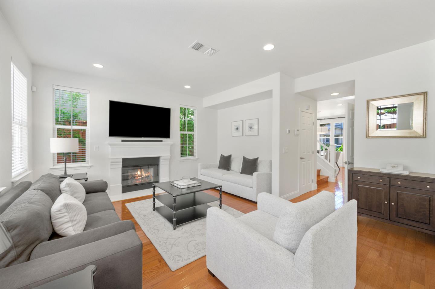 Detail Gallery Image 11 of 55 For 7128 Cerro Crest Dr, San Jose,  CA 95138 - 4 Beds | 2/1 Baths