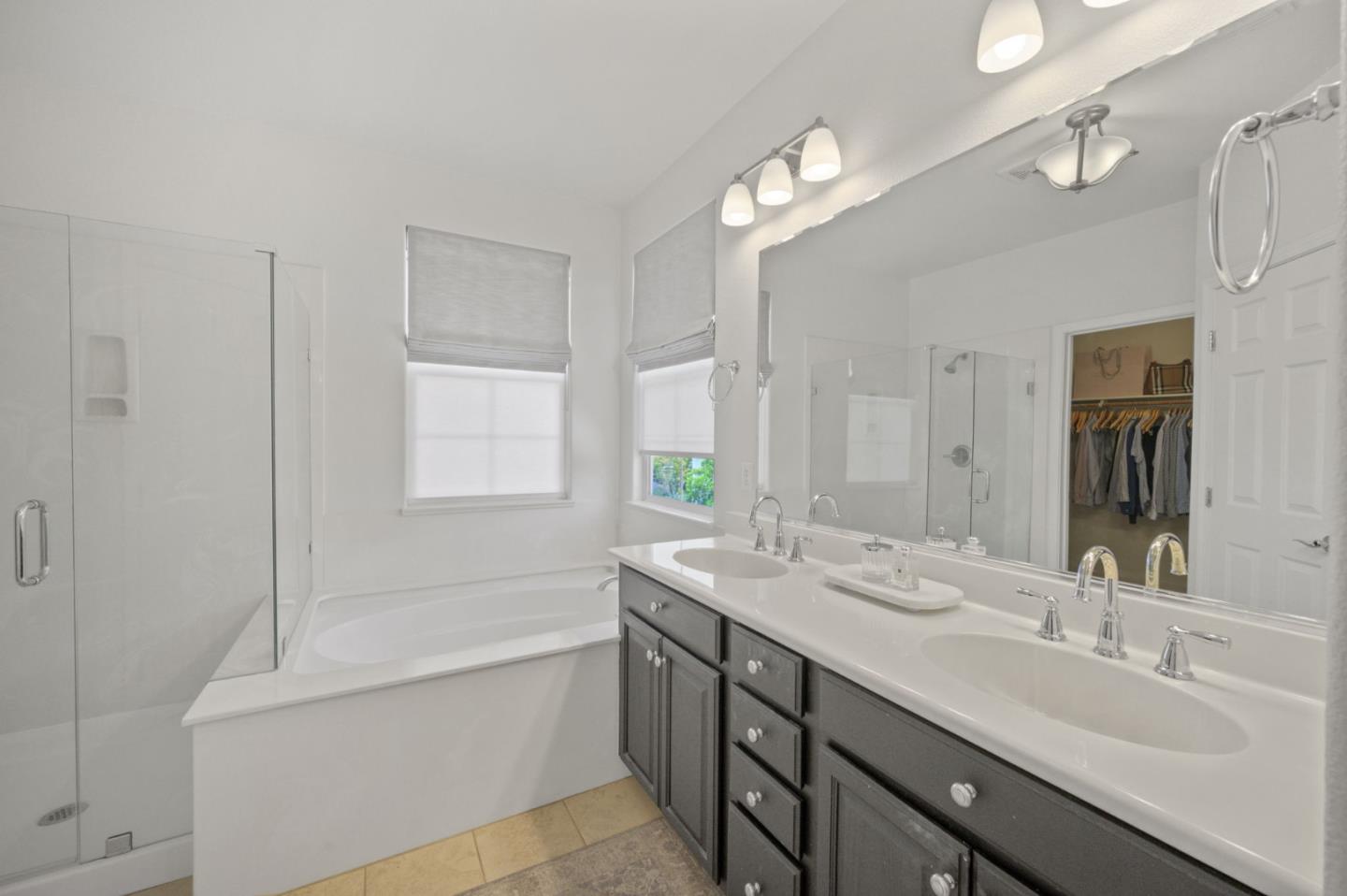 Detail Gallery Image 31 of 55 For 7128 Cerro Crest Dr, San Jose,  CA 95138 - 4 Beds | 2/1 Baths