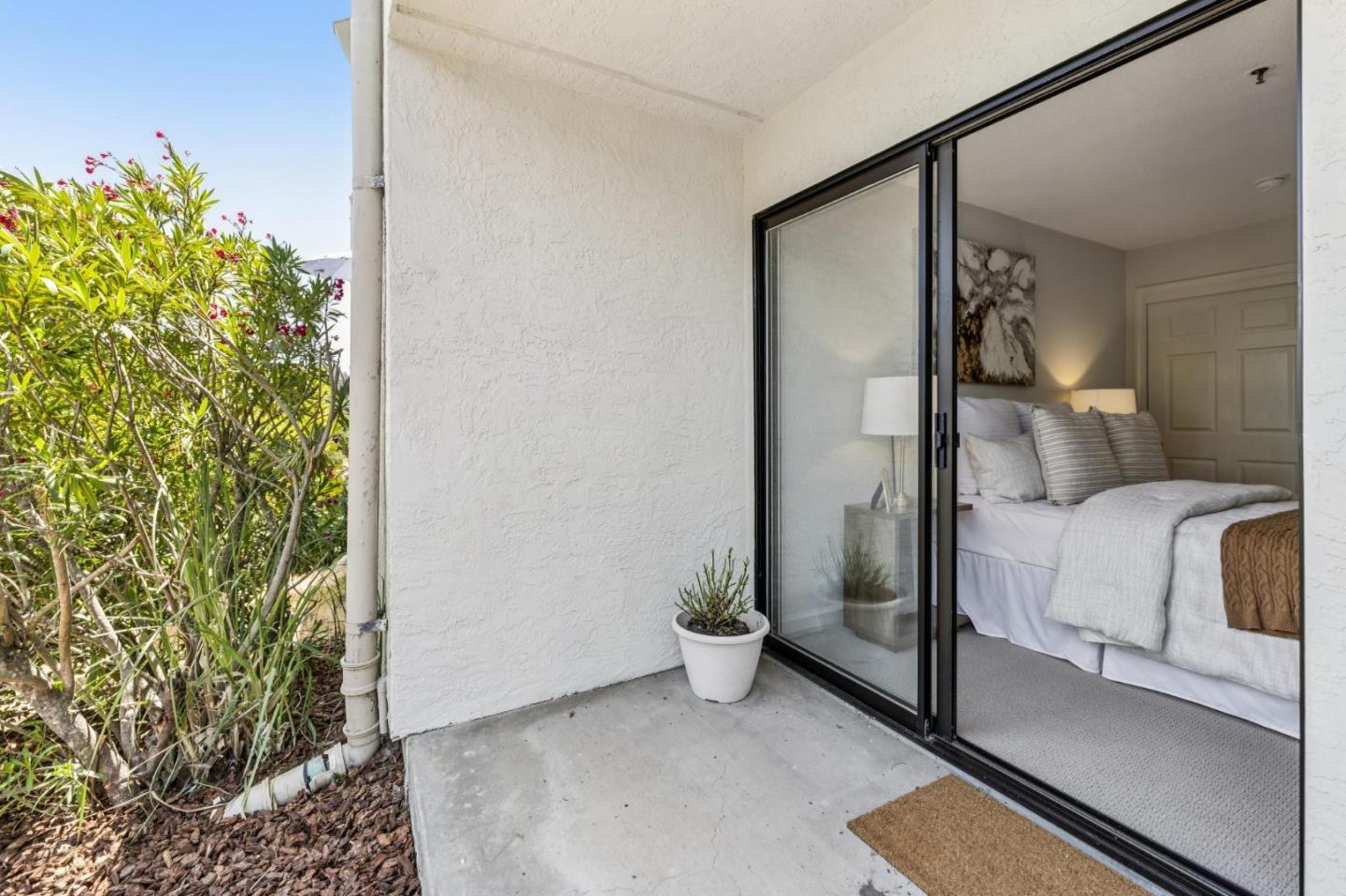 Detail Gallery Image 37 of 42 For 438 Portofino Dr #101,  San Carlos,  CA 94070 - 3 Beds | 2/1 Baths