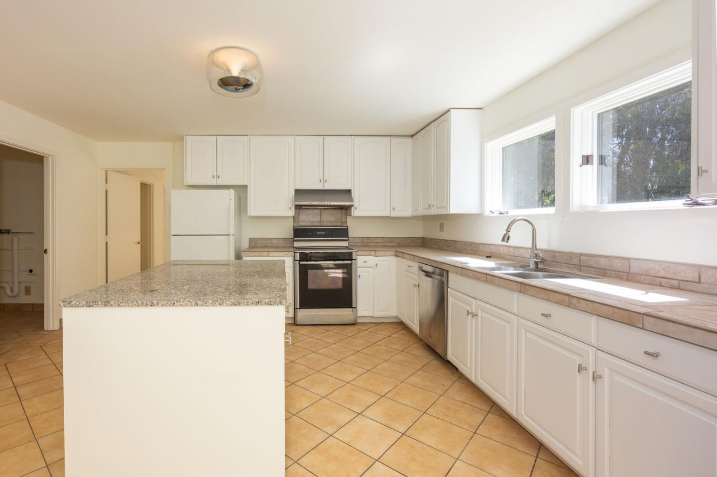 Detail Gallery Image 8 of 25 For 1770 Higgins Canyon Rd, Half Moon Bay,  CA 94019 - 3 Beds | 2 Baths