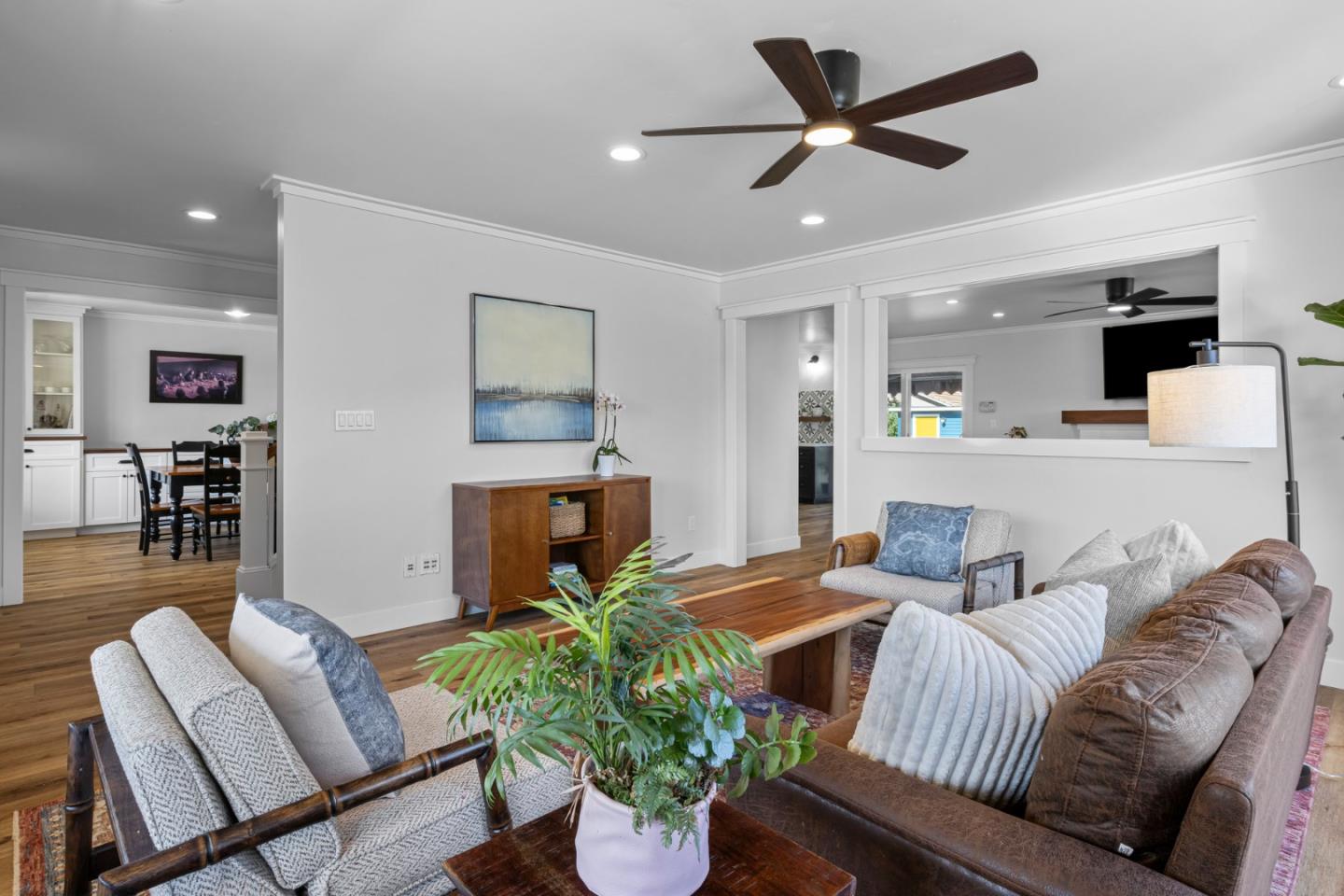 Detail Gallery Image 13 of 98 For 1851 Severinsen St, Hollister,  CA 95023 - 4 Beds | 2/1 Baths