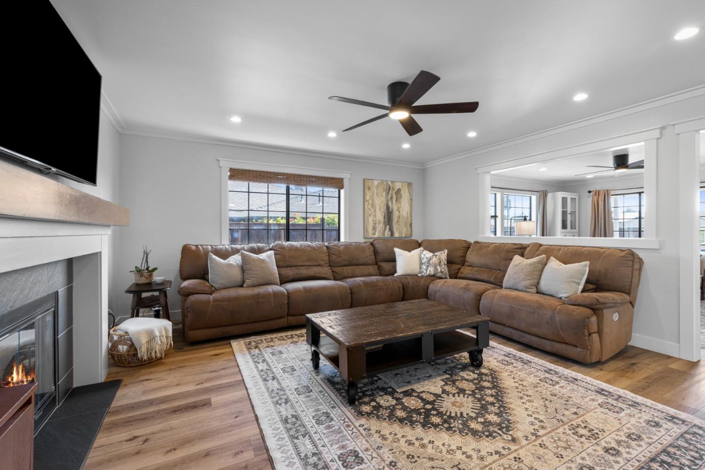 Detail Gallery Image 16 of 98 For 1851 Severinsen St, Hollister,  CA 95023 - 4 Beds | 2/1 Baths